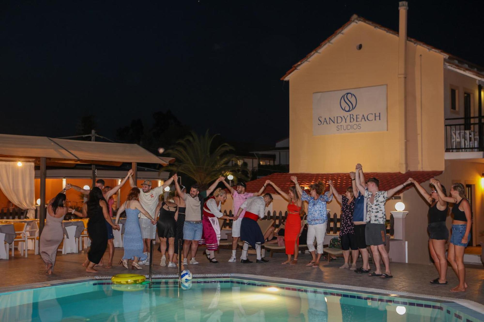 Sandy Beach Complex - Poolside Studios & Seaside Apartments Aparthotel