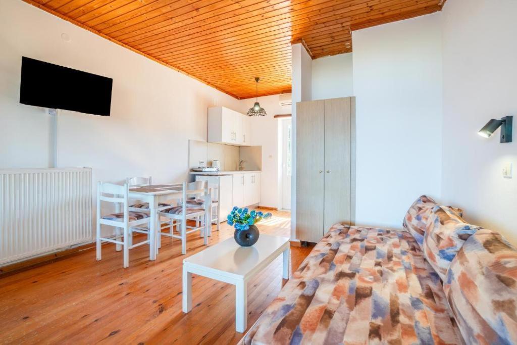 Sandy Complex By Konnect - Poolside & Seaside Aparthotel