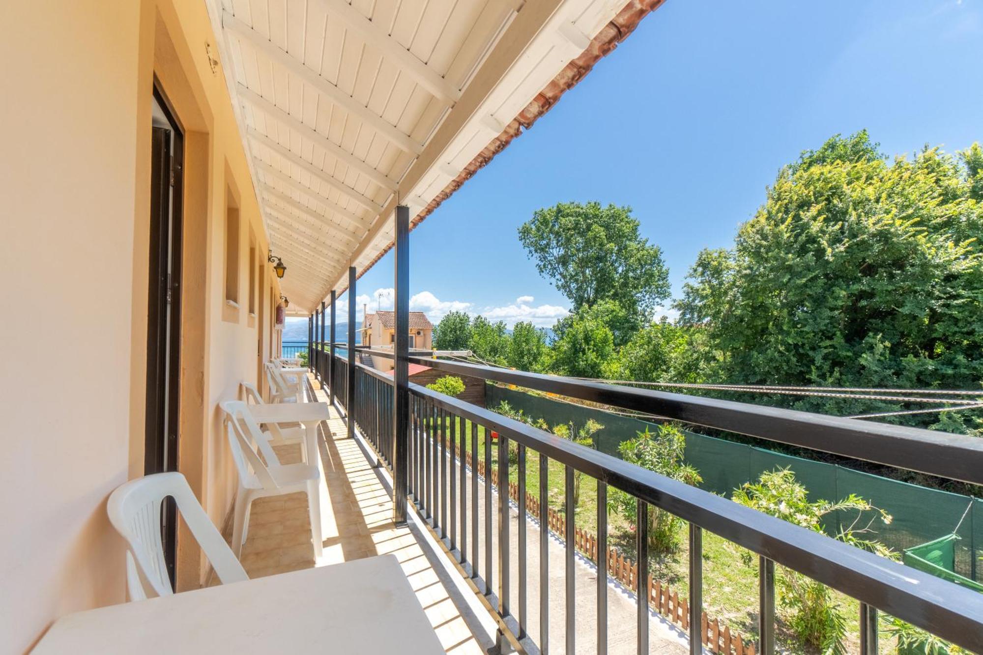 Aparthotel Sandy Complex By Konnect - Poolside & Seaside 2*